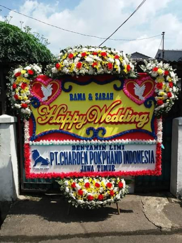 Karangan Bunga Pernikahan ambon